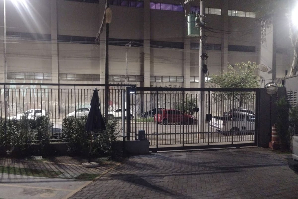 Portão de veículos